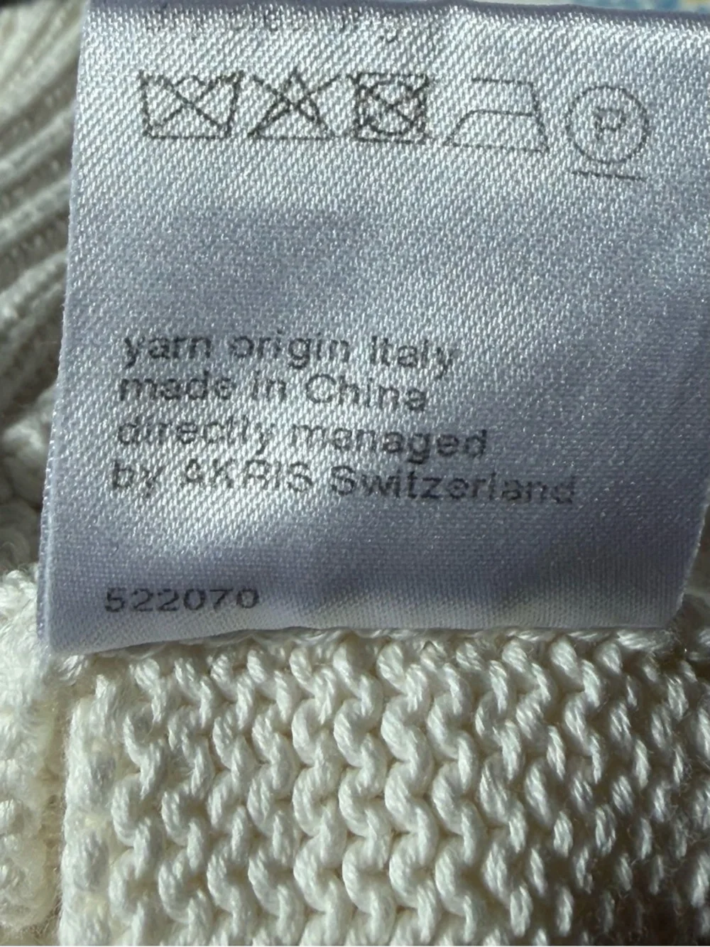 Akris Punto Openwork Cream Crewneck Sweater “Hello Sunshine” size 10 - Picture 5 of 6